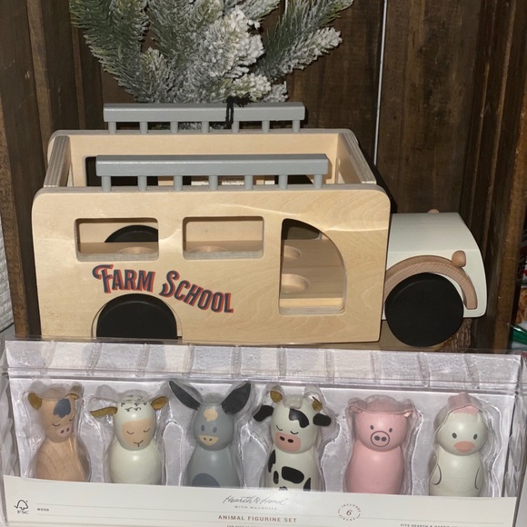 hearth and hand farm set